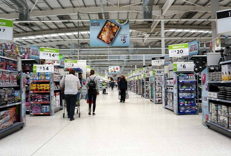 Walmart Shopping Hacks That You Need to Know | Loch Earn/Shutterstock